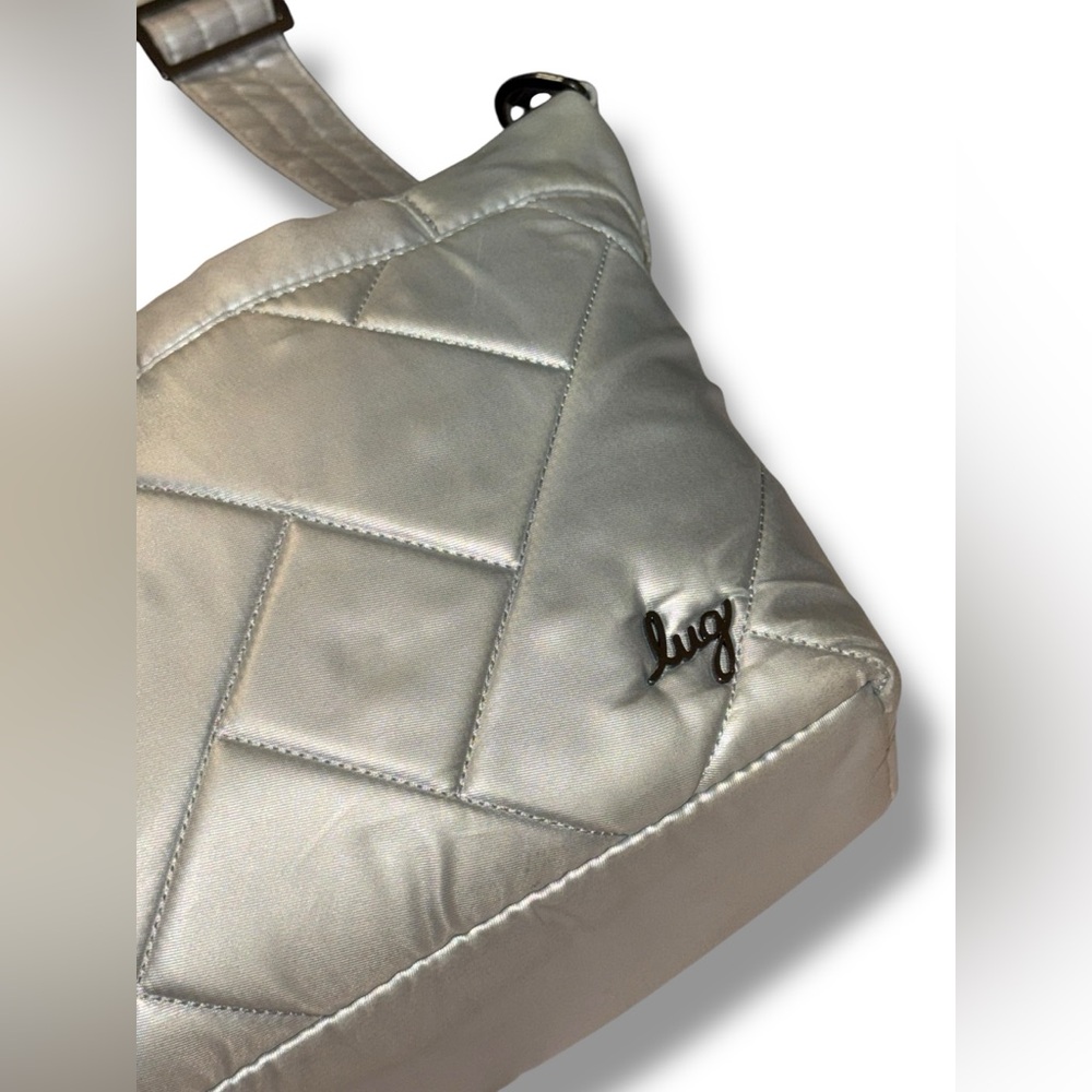 🤍Lug Flare 2 Crossbody bag with 2 straps Silver Quilted RFID - Picture 8 of 15